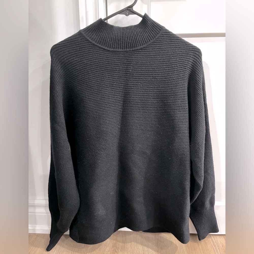 Ladies Size Medium Philosophy Mock Neck Sweater / Perfect Condition